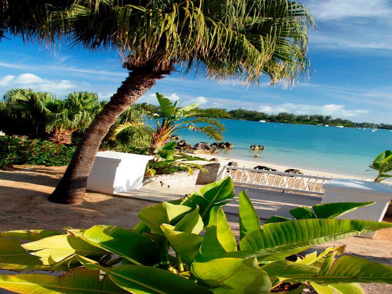 Grotto Bay Beach Resort Hamilton Parish Extérieur photo
